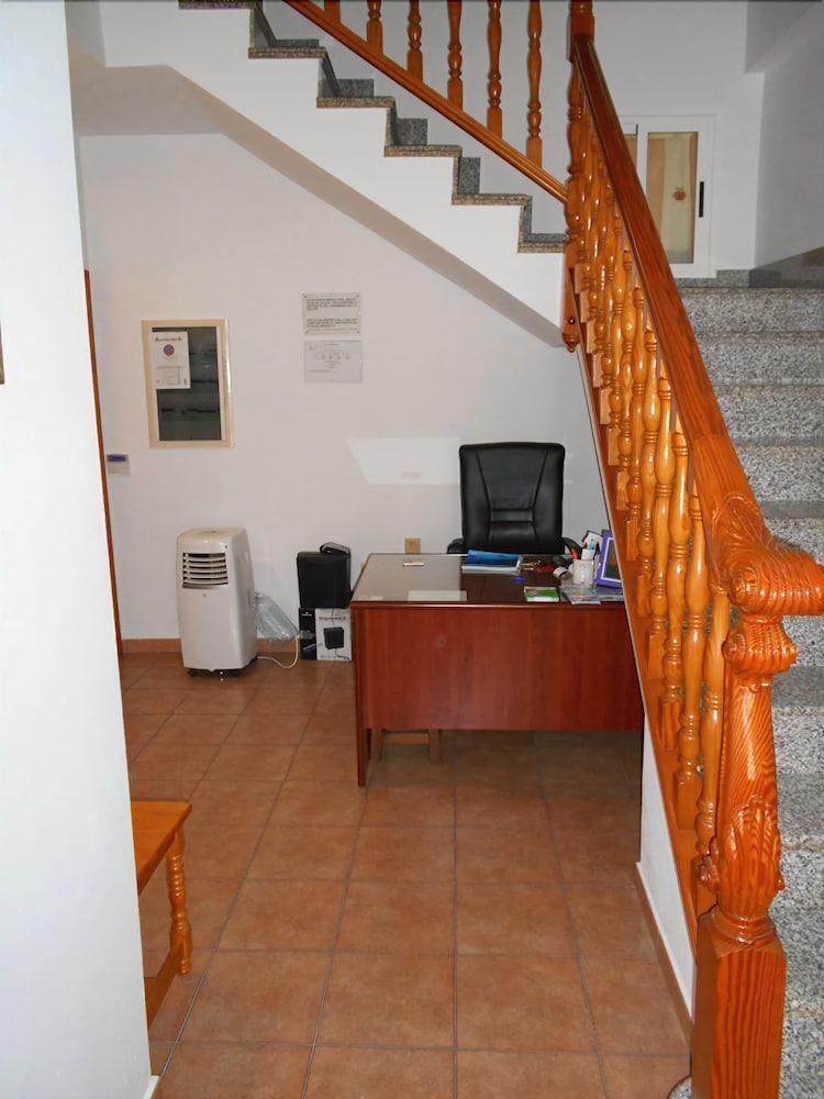 קרבונראס Hostal San Andres מראה חיצוני תמונה