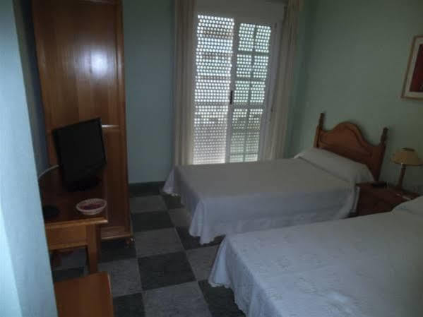 קרבונראס Hostal San Andres מראה חיצוני תמונה