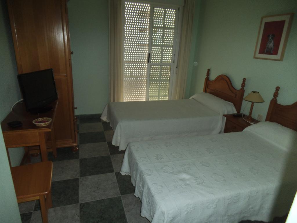 קרבונראס Hostal San Andres מראה חיצוני תמונה